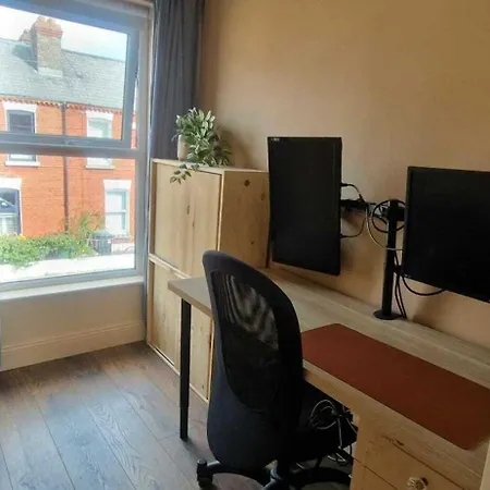 بيت للعطل Spacious Family Haven On Edge Of Centre *